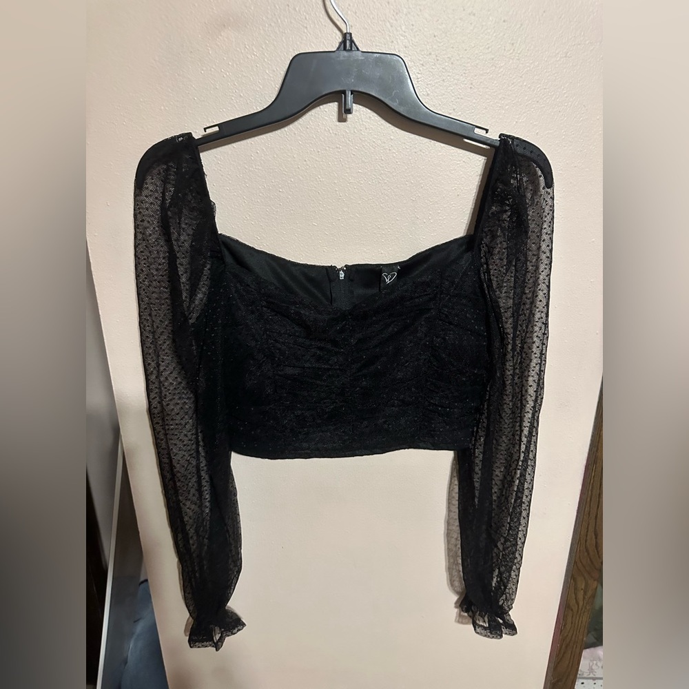 WINDSOR LONG SLEEVED BLACK CROPPED TOP SIZE M